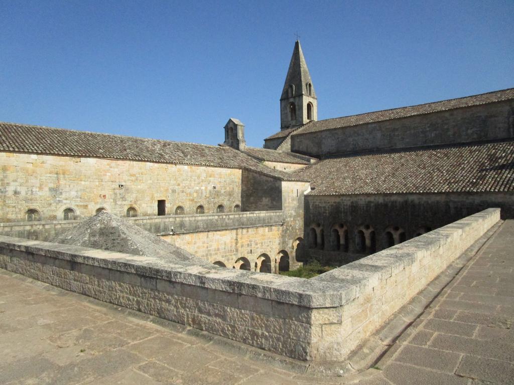 Logis Hostellerie De L'Abbaye Le Thoronet Eksteriør billede